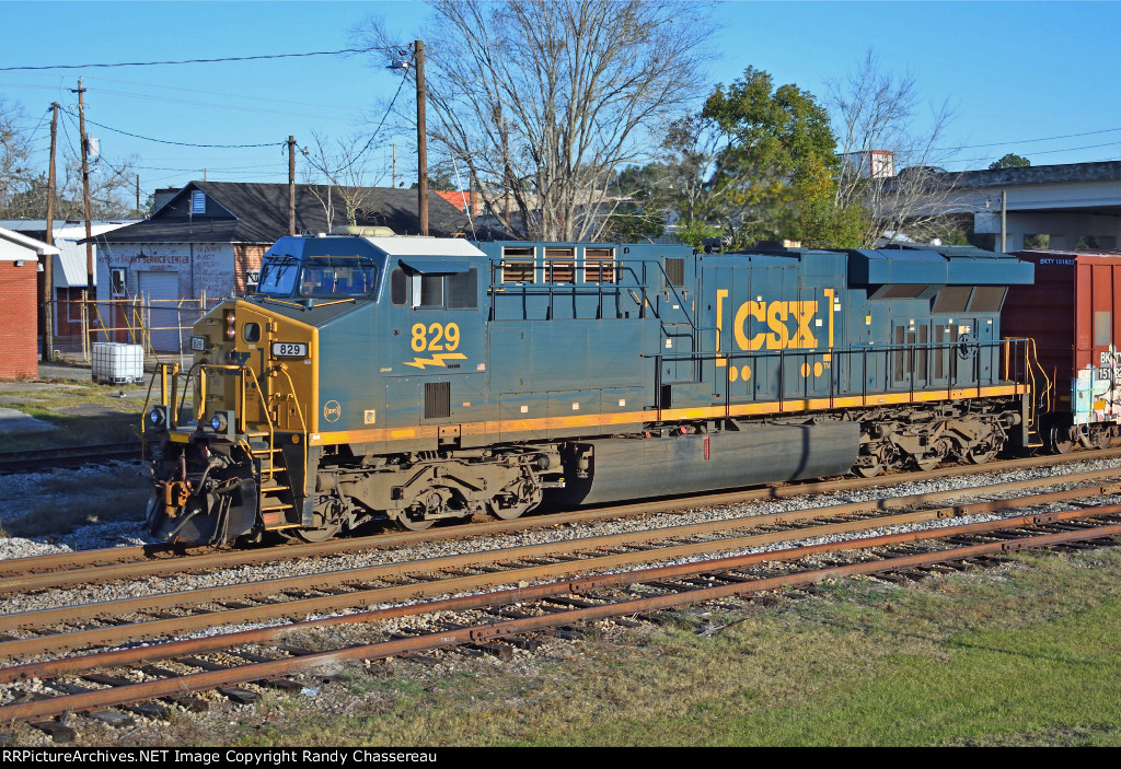 CSX 829 